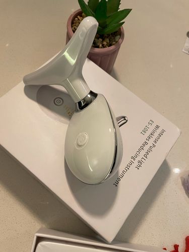 Customer photo review of IPL Vibration Neck Tightening Device - Reduce Double Chin Anti-aging and Anti-wrinkle