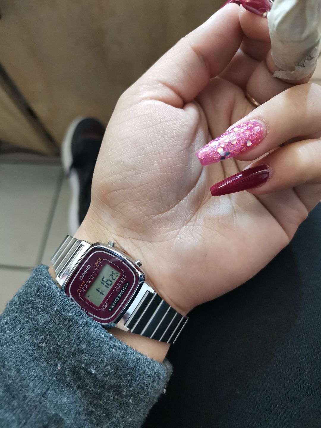 Customer photo review of Reloj Casio Vintage LA670WA-4DF Plateado Granate
