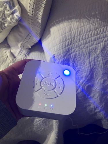 Customer photo review of 9 Sounds White Noise Sleep Sound Machine for Sleeping & Relaxation - Baby and Adults