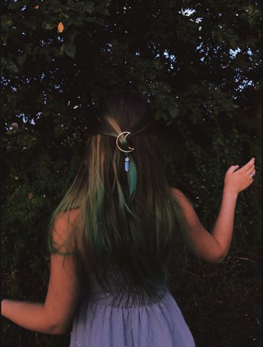 Customer photo review of Bijou de cheveux "Pierre de la lune" en pierres naturelles