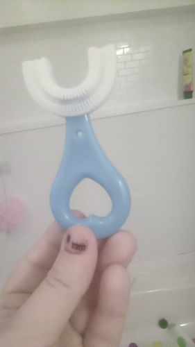 Customer photo review of HappyBrush™ - Brosse à dents 360° en forme de U pour Enfants