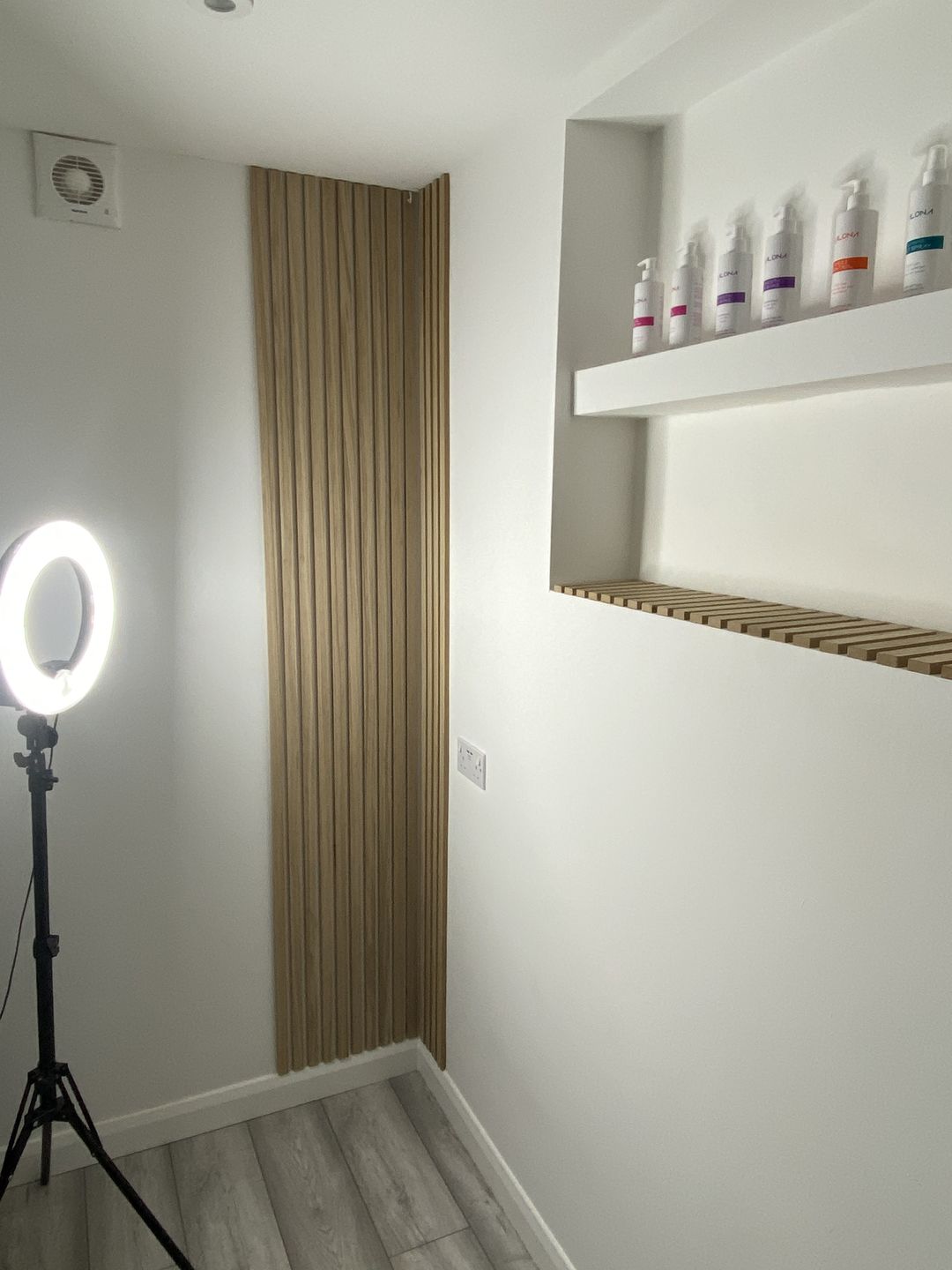 Customer photo review of SlatWall Natural Oak Sample