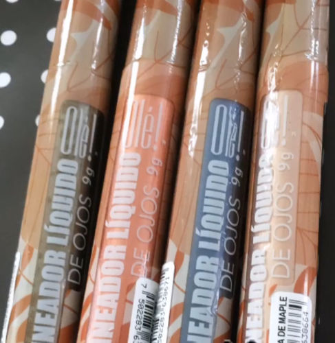 Customer photo review of Delineador de Ojos Olé! Placeres Otoñales, Hoja de Maple