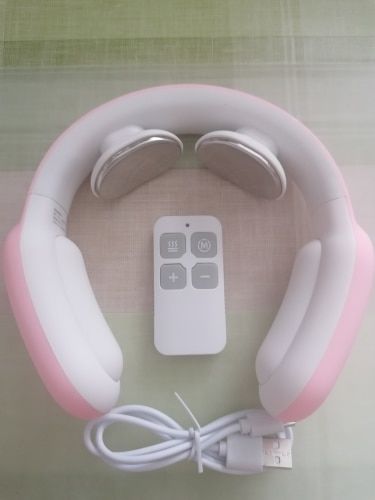 Customer photo review of Electric Wireless Smart Neck and Shoulder Massager with Pulse and Heat