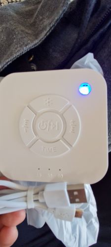 Customer photo review of 9 Sounds White Noise Sleep Sound Machine for Sleeping & Relaxation - Baby and Adults