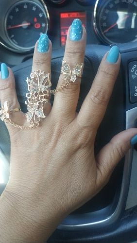 Customer photo review of Bague et sa chaîne - Papillons