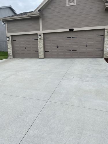 Customer photo review of Decorative Garage Door Hinge and Handle Magnet Accents (6-PC Set)