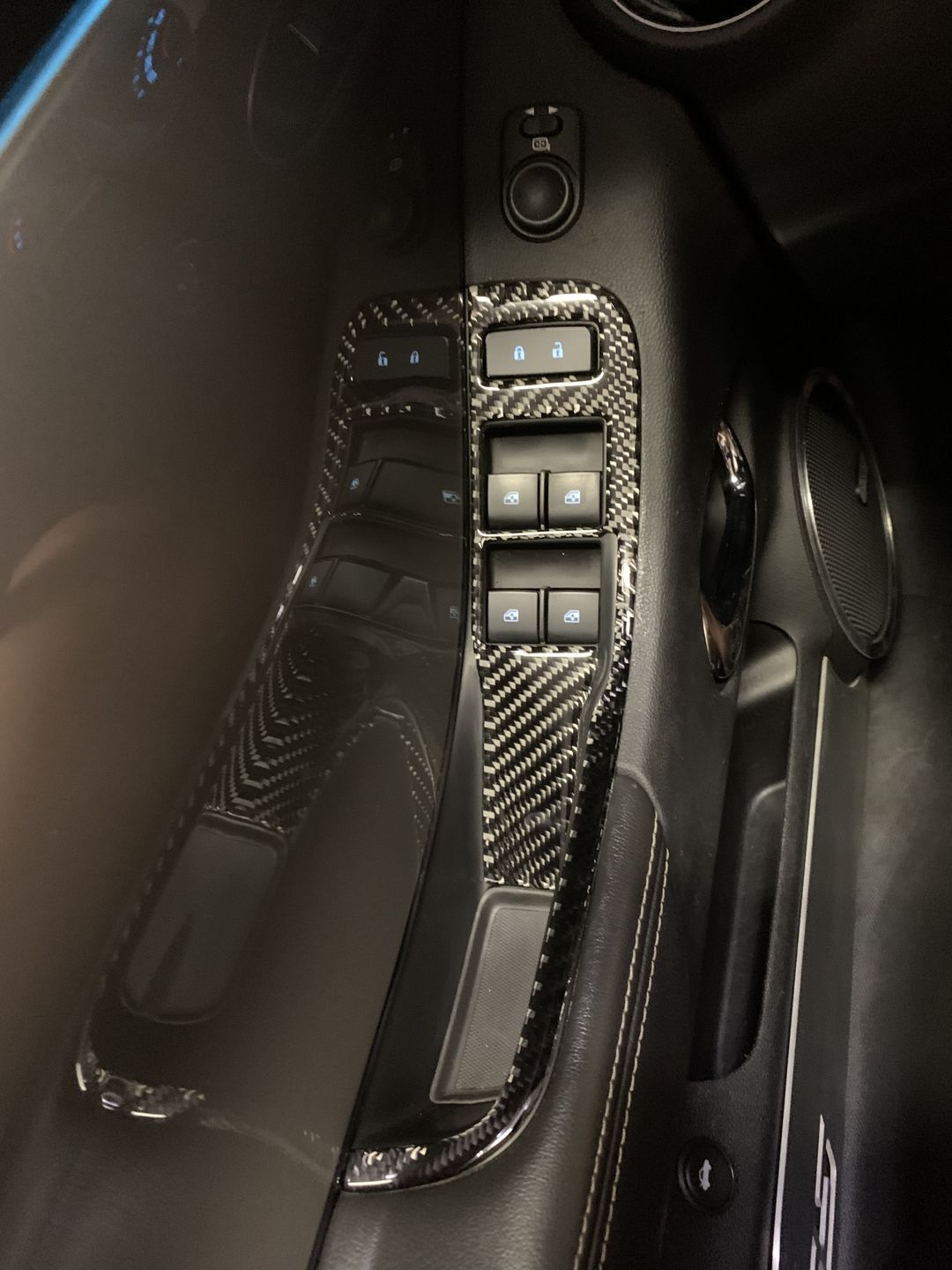 Customer photo review of [Set] Carbon Fiber Door Window Switch Panel Overlay for Chevrolet Camaro 2010-2015