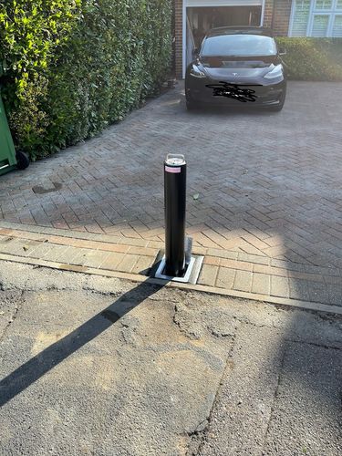 Customer photo review of LA-114 Lift Assist Telescopic Bollard