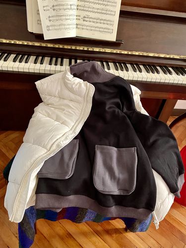 Customer photo review of Plus Size - Winter Color Stitching Turtleneck Sweatshirt