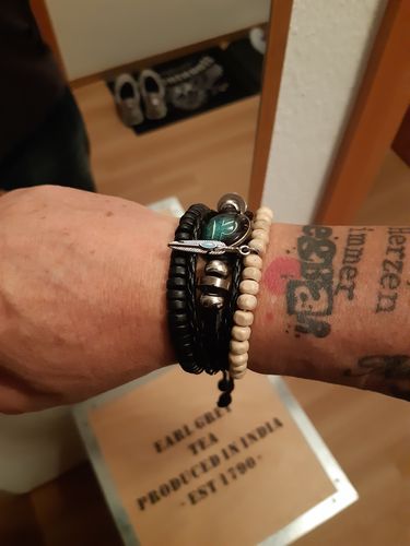Customer photo review of Sternzeichen Armbänder