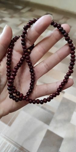 Customer photo review of Bracelet ou collier Mâlâ Tibétain en Bois de Santal - 5 modèles disponibles