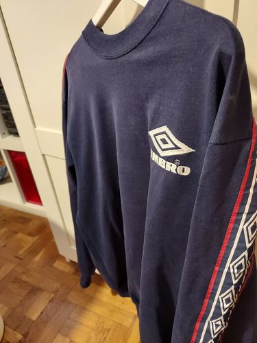 Customer photo review of Umbro Vintage Sweatshirt