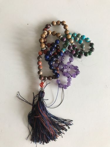 Customer photo review of Collier Mâlâ "Énergie et Guérison des 7 Chakras"
