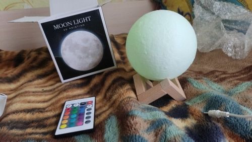 Customer photo review of Lampe Lune - 6 dimensions disponibles