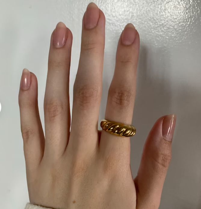 Customer photo review of Gold Chunky Twisted Ring