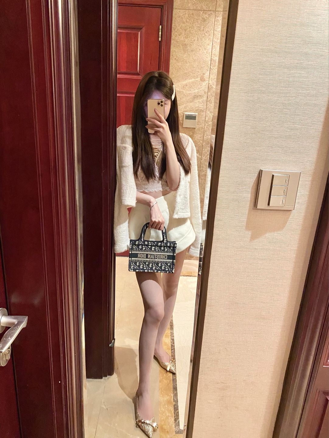 Customer photo review of 【ディオール】◆人気 BOOK TOTE 定番柄刺繍 トートバッグ-3 sizes