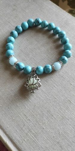 Customer photo review of Bracelet Fleur de Lotus Lumineux