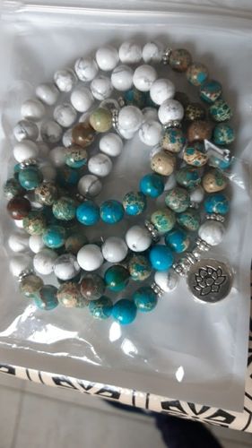 Customer photo review of Bracelet ou collier Mâlâ "Lotus" en Jaspe et Howlite