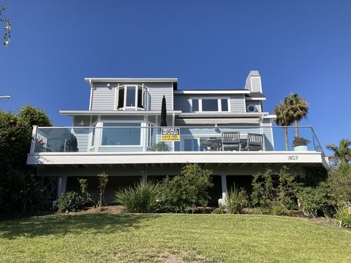 Customer photo review of Recall Newsom Save California Yard Sign
