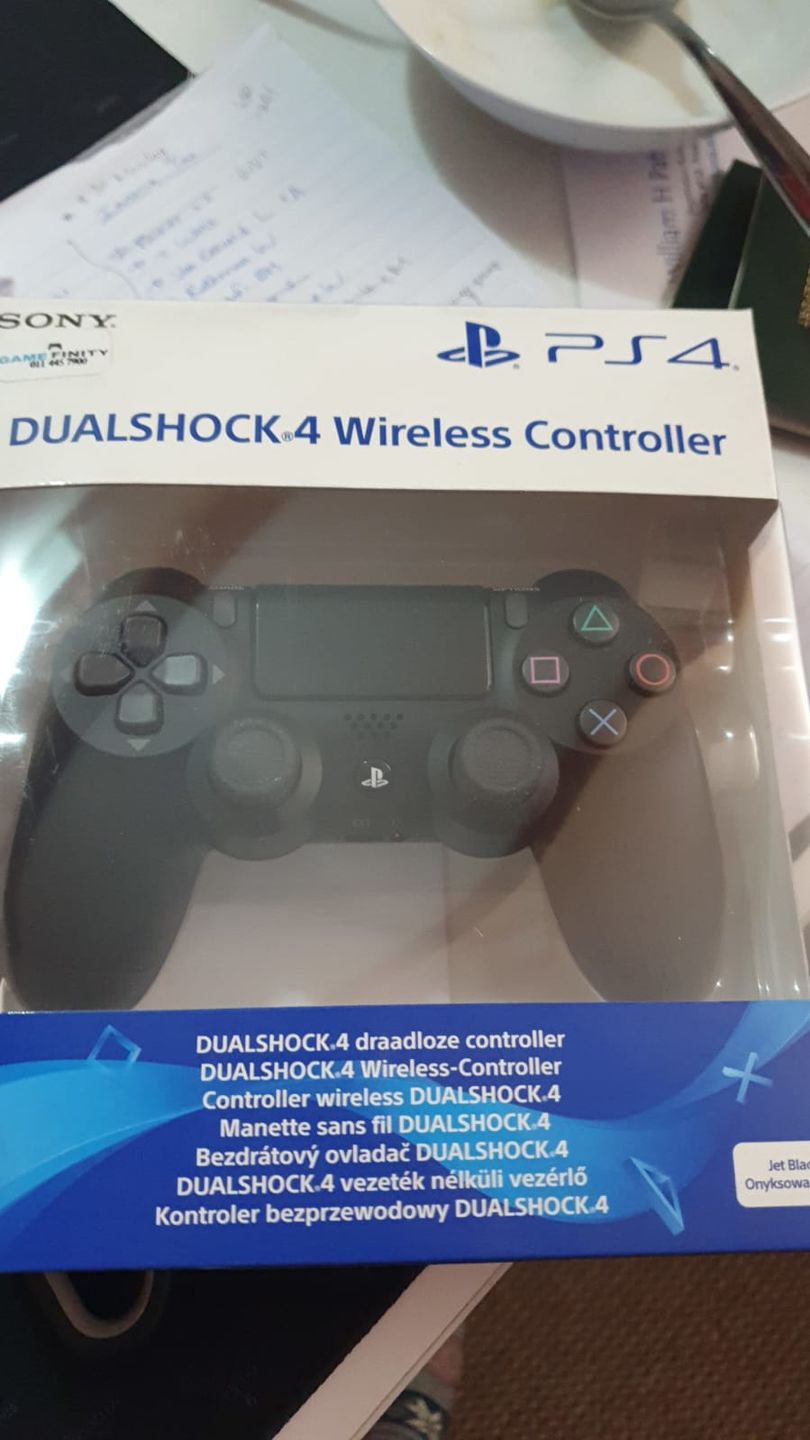Customer photo review of PS4 Dualshock 4 - Black