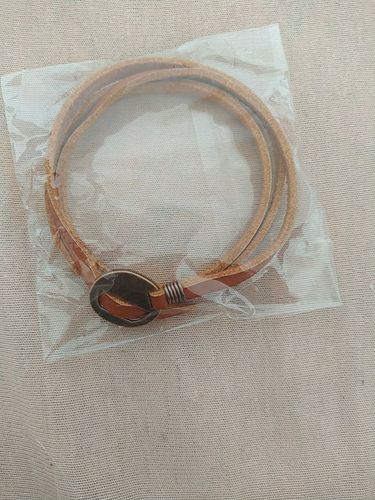 Customer photo review of Bracelet Wrap Vintage en Cuir - 10 coloris disponibles