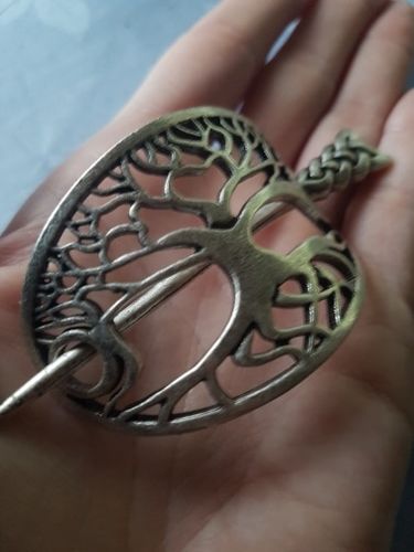 Customer photo review of Barrettes Cheveux Celtique "Arbre de la Vie"