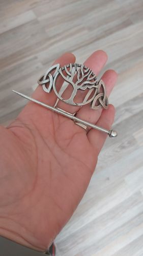 Customer photo review of Barrettes Cheveux Celtique "Arbre de la Vie"