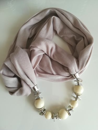 Customer photo review of Écharpe avec Pendentif de Perles
