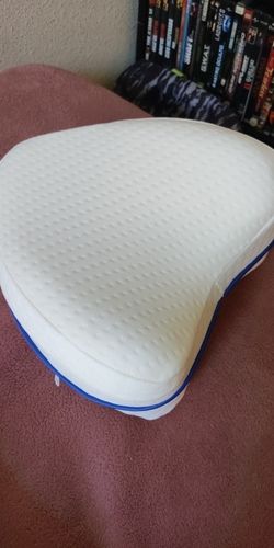 Customer photo review of Orthopedic Memory Foam Body Alignment Knee Leg Pillow for Side Sleeper