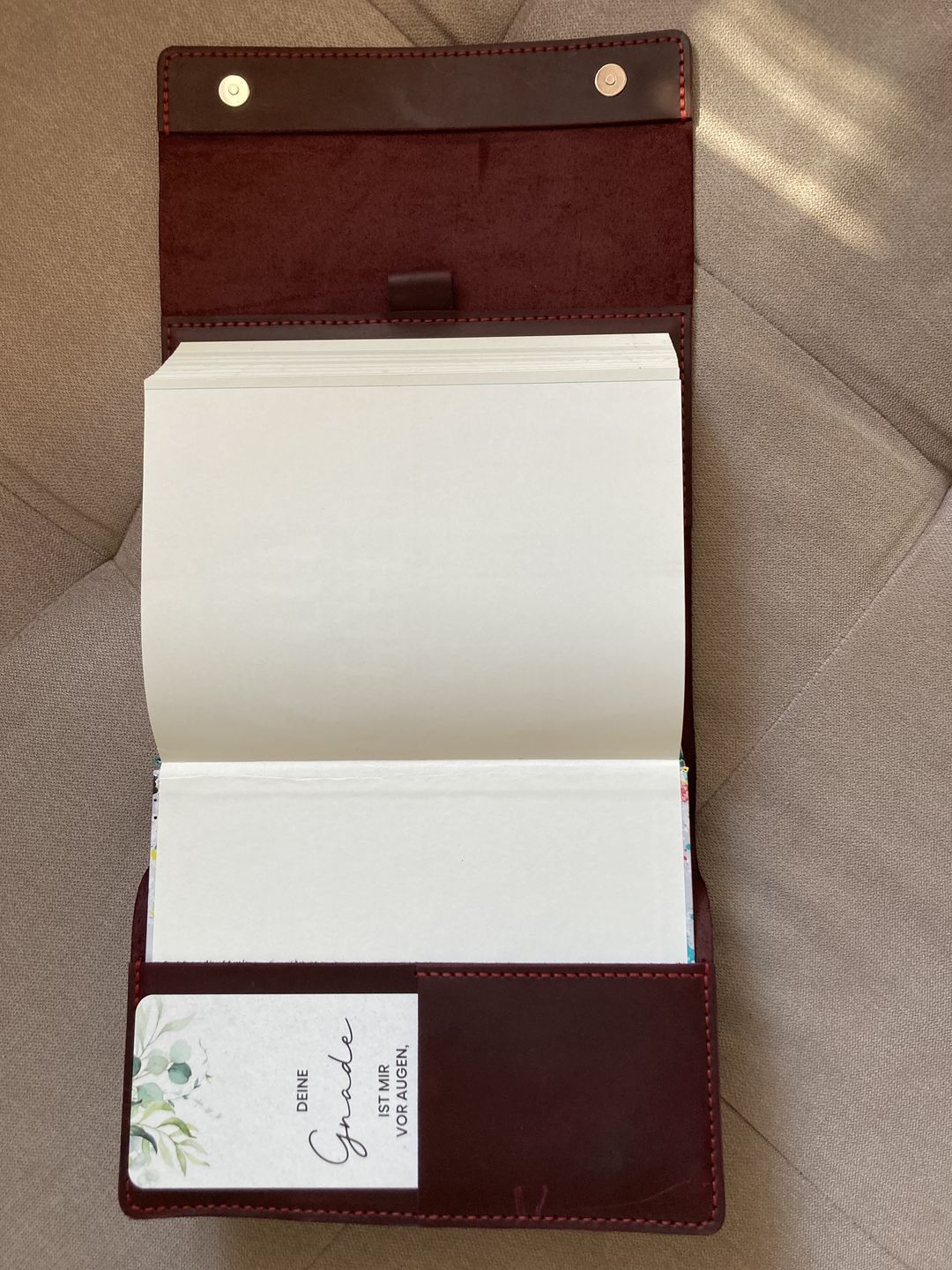 Customer photo review of Bibelhülle "Hirte+" · echtes Leder · individuelle Größen · handmade Bibelhülle nach Maß