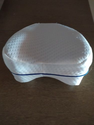 Customer photo review of Orthopedic Memory Foam Body Alignment Knee Leg Pillow for Side Sleeper