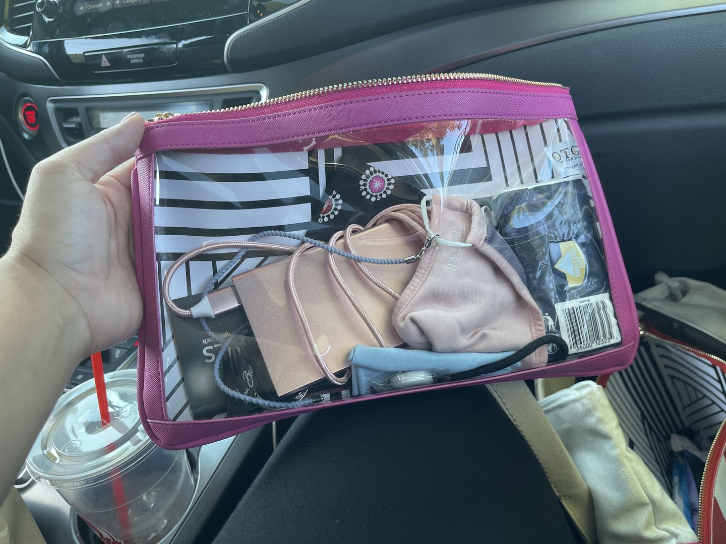 Customer photo review of {O}verly {O}rganized Bag Club