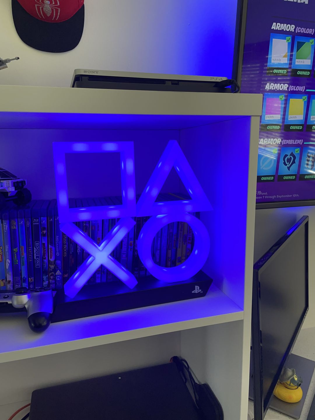 Customer photo review of PlayStation Icons Light PS5 XL