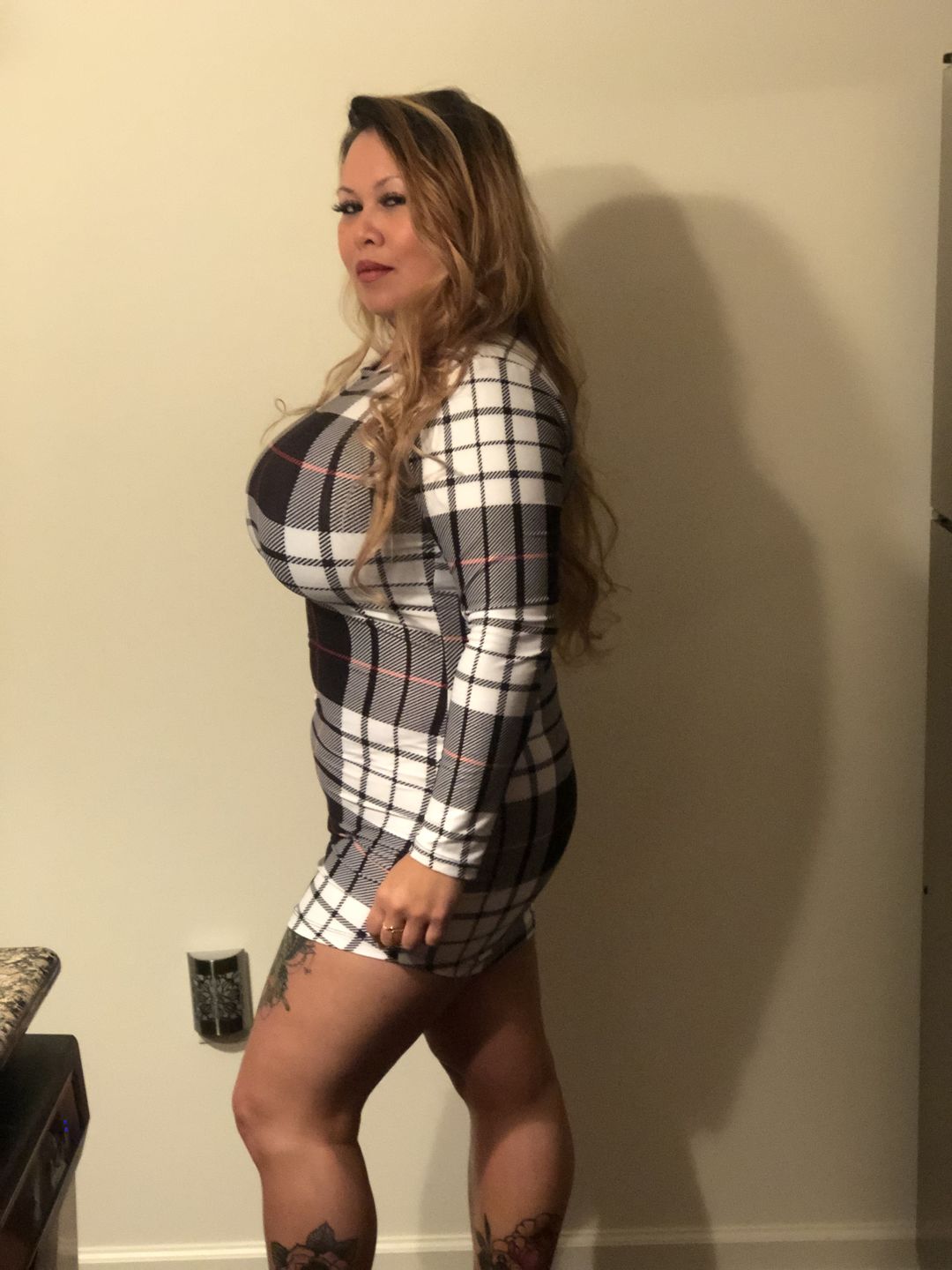 Customer photo review of OG T-SHIRT DRESSES - BLACK GINGHAM (LONG SLEEVE)