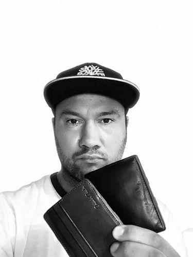 Customer photo review of Flap Boy Slim - Magic Wallet without Coin Pocket