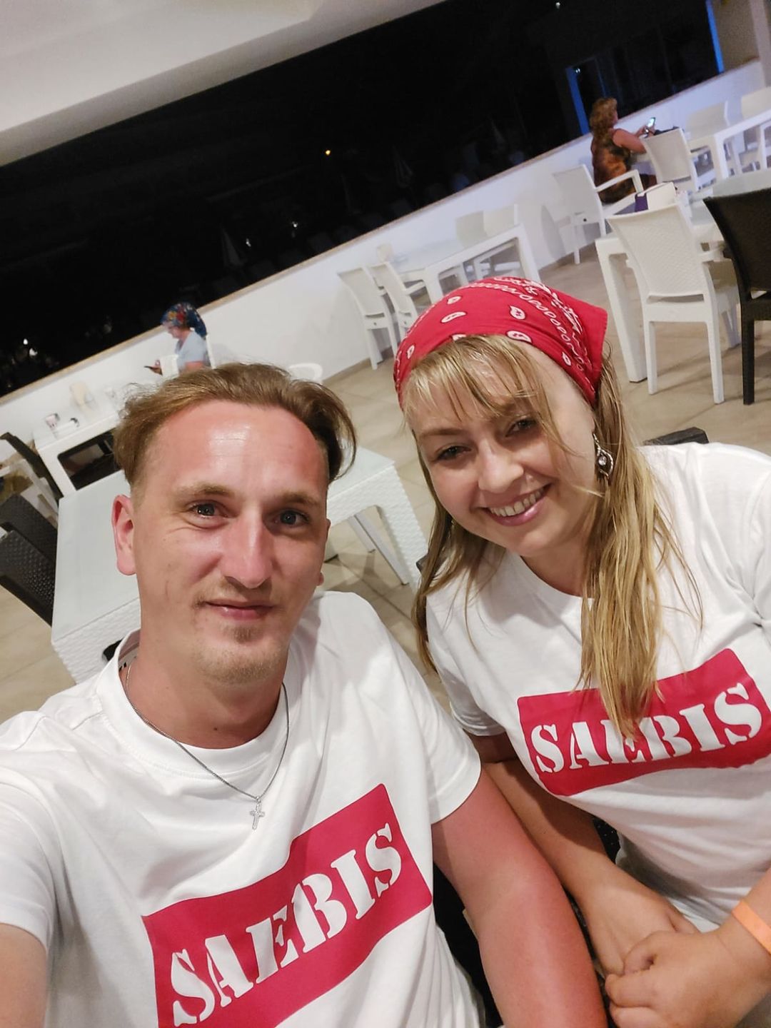 Customer photo review of SAEBIS® Red Box Herren T-Shirt weiß