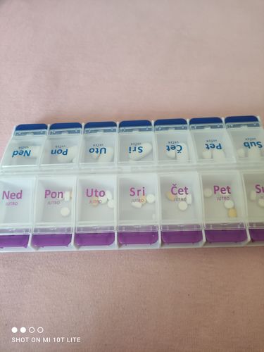 Customer photo review of Tjedni organizator lijekova (na hrvatskom jeziku)
