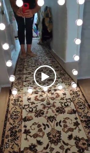 Customer video review of Hollywood Mirror "Celebrity"