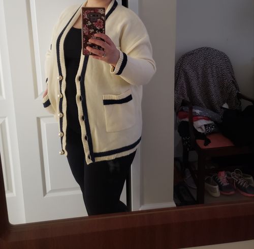 Customer photo review of Off-Shoulder Sleeve V-Neck Knitted Cardigan