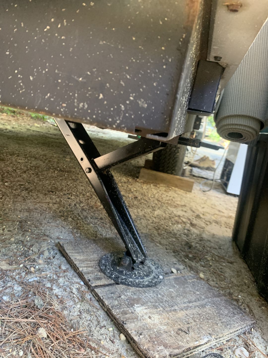 Customer photo review of Stabilizer Jacks 2 Pack 17" Reach