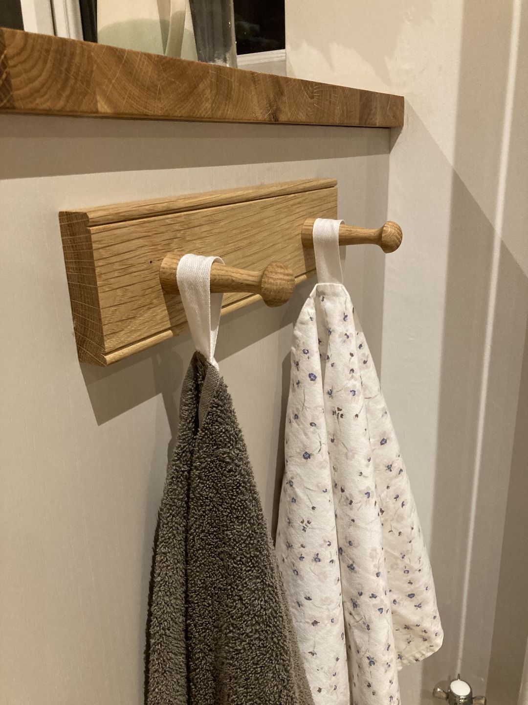 Customer photo review of Oak Shaker Peg Rail