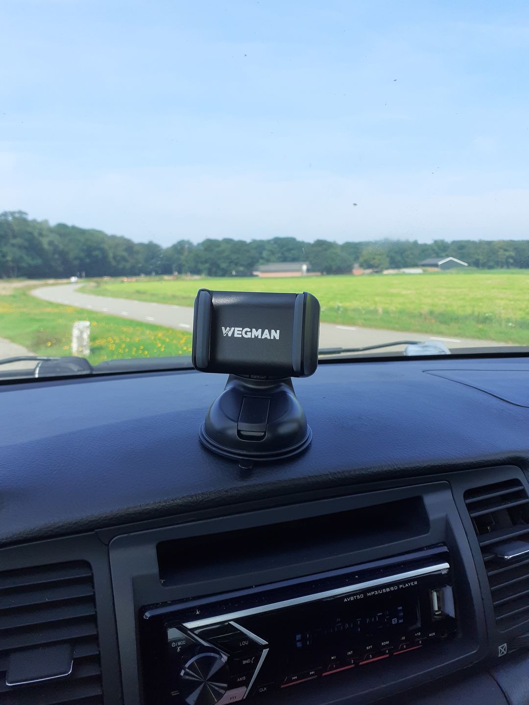 Customer photo review of Wegman Telefoonhouder Met Zuignap - Dashboard en autoruit