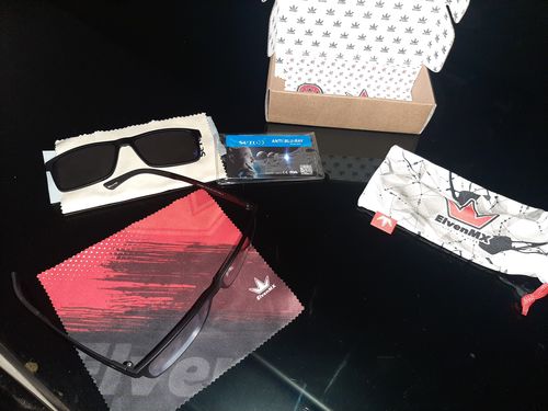 Customer photo review of Thomas Blue + Clip magnético