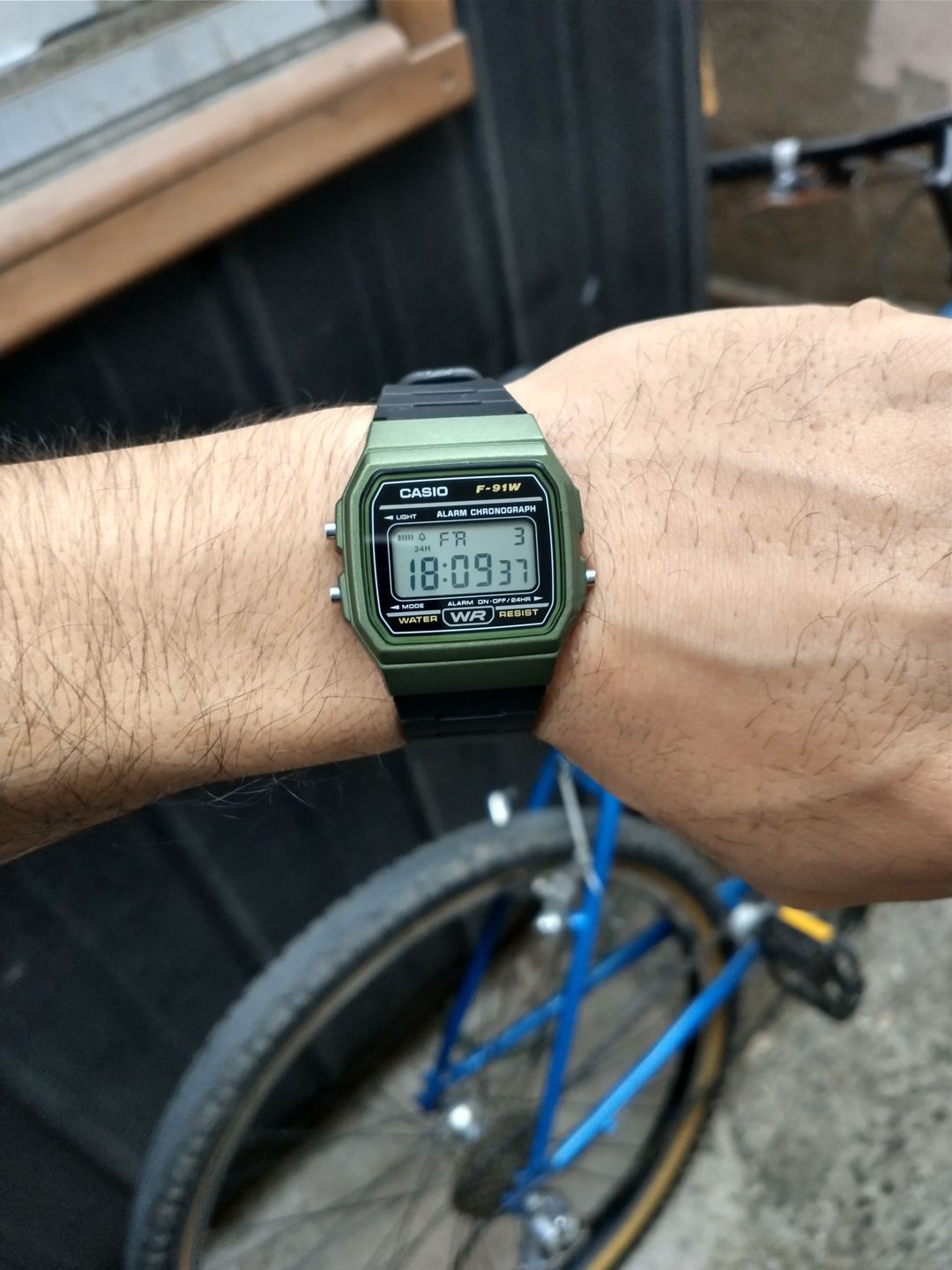 Customer photo review of Reloj Casio Vintage F-91WM-3ADF Verde/Negro