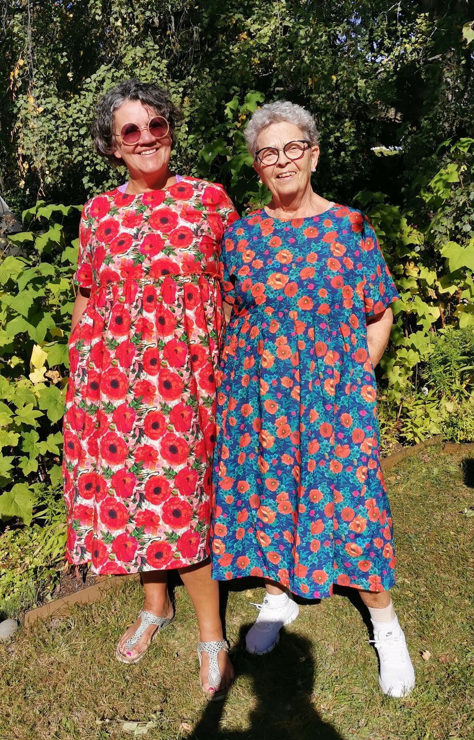 Customer photo review of Plus Size - Women Floral Linen Vintage Short Sleeve Dress