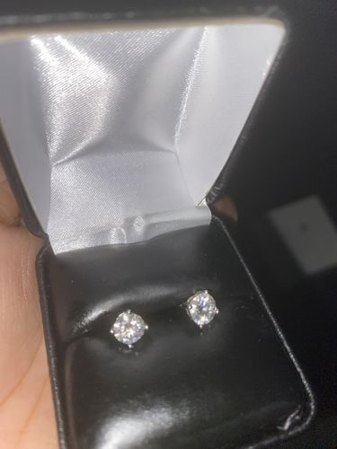 Customer photo review of VVS Moissanite Solitaire Stud Earrings