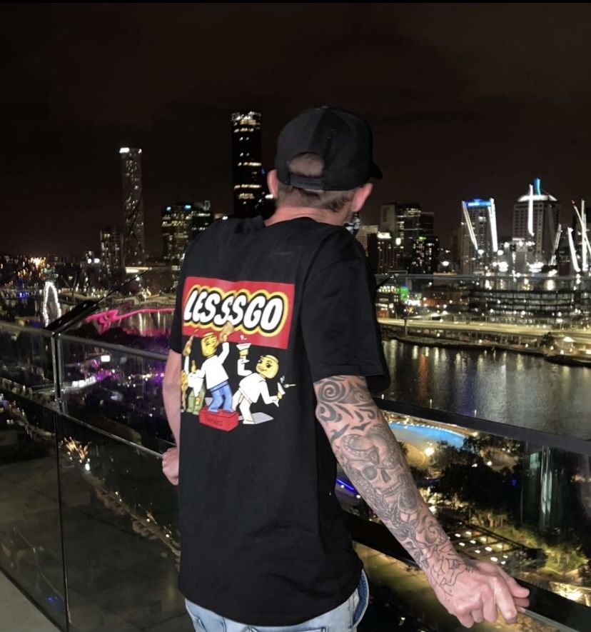 Customer photo review of Lessgo Tee