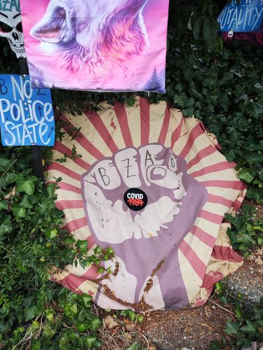 Customer photo review of GROSSE STICKER / AUFKLEBER • COVID 1984 (10 STK.)