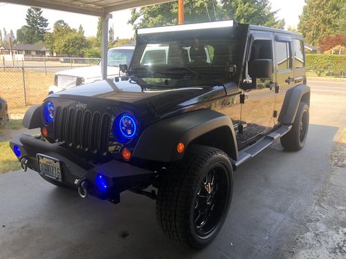 Customer photo review of 52"inch LED Light Bar+ Pod Lights+ Mount Bracket for 07-18 Wrangler JK